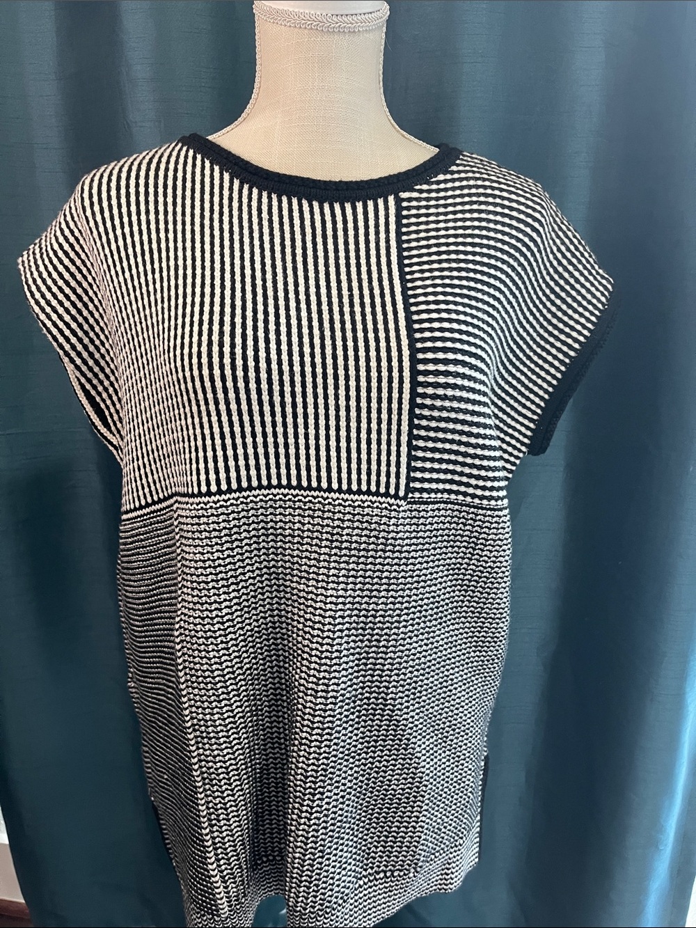 St. John Black and White Mixed-Stripe Knit Tank